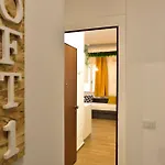 Loft - Modern House アパート