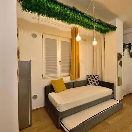 Loft - Modern House باري